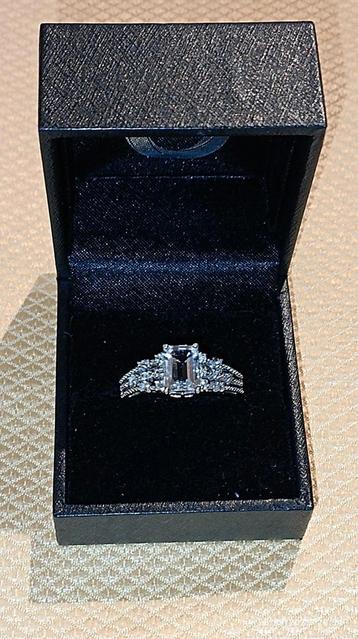 Geplatineerd sterling zilver ring  met aquamarijn  beschikbaar voor biedingen