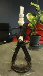Lampe en fer forgé, Enlèvement ou Envoi, Comme neuf