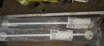 2 barres blanches porte-serviettes 50cm beschikbaar voor biedingen