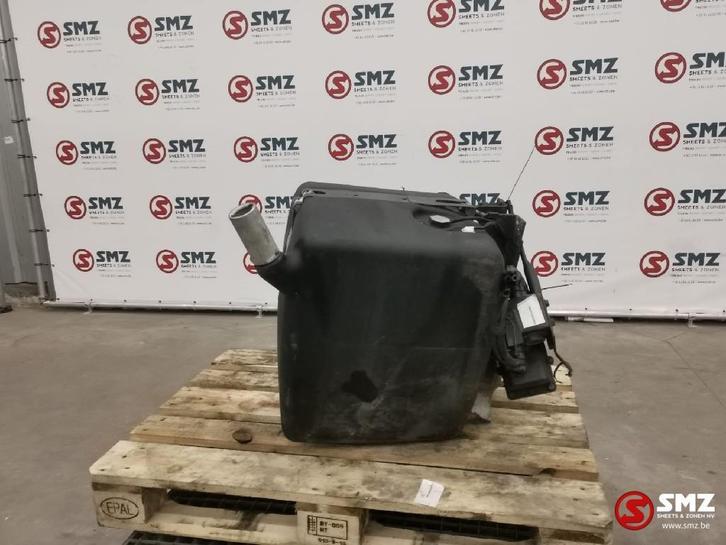 Occ AdBlue tank 95L met pomp, Auto-onderdelen, Vrachtwagen-onderdelen, Mercedes-Benz, Brandstofsystemen, Gebruikt