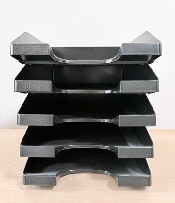 5 x Leitz Plus Brievenbakje A4 / Zwart / 25,5 x 35,7 x 7 cm beschikbaar voor biedingen