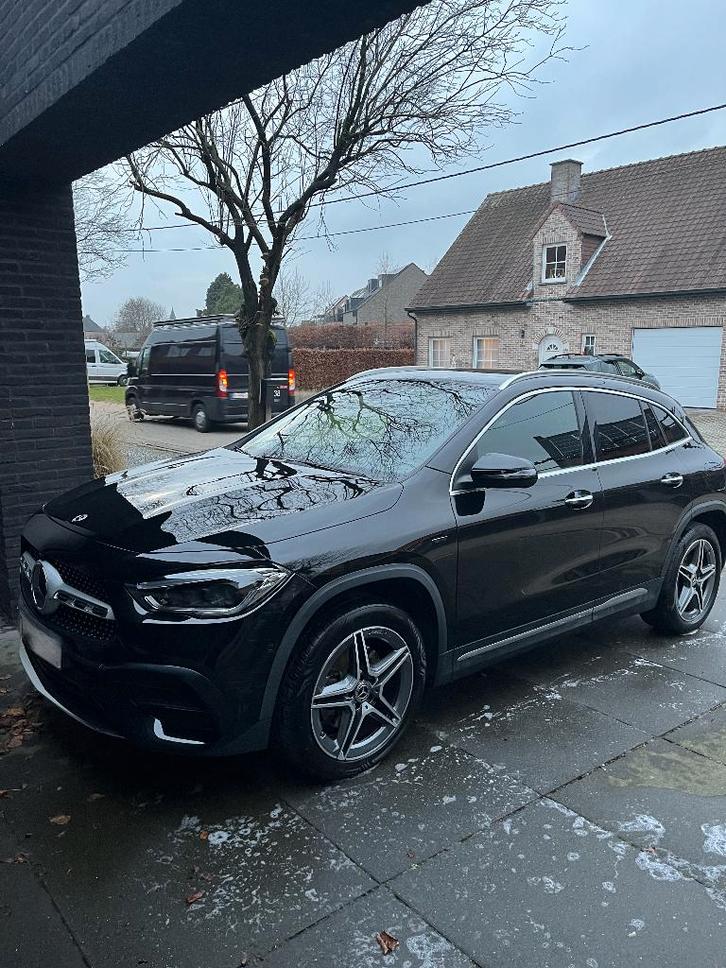 Mercedes GLA250e AMG pakket in prima staat, plug in hybride, Auto's, Mercedes-Benz, Particulier, GLA, 360° camera, 4x4, ABS, Achteruitrijcamera