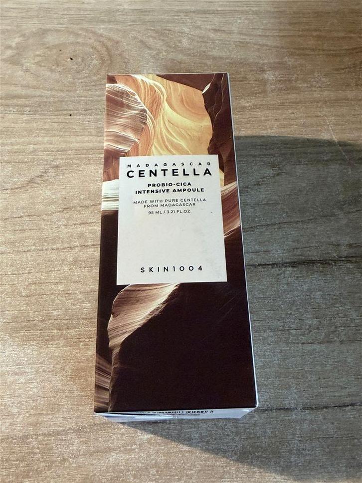 skin1004 - Madagascar Centella Probio-Cica Intensive Ampoule, Handtassen en Accessoires, Uiterlijk | Gezichtsverzorging, Nieuw