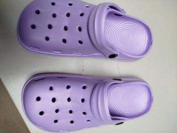 Crocs Lila kleur  beschikbaar voor biedingen