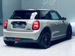 MINI Cooper 1.5i *AUTOMATIQUE*CLIMATISATION* (bj 2018), Auto's, Mini, 4 zetels, Stof, Gebruikt, 1595 kg