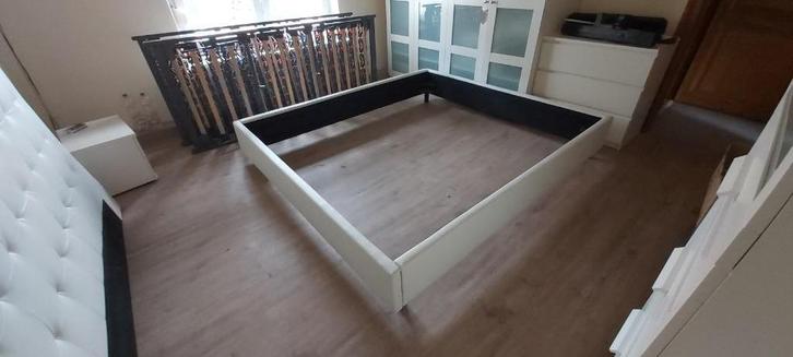 Bedframe en hoofdeinde, Huis en Inrichting, Slaapkamer | Bedden, Zo goed als nieuw, Overige maten, 210 cm, Overige materialen