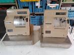 2 oude vintage kassa's die moeten worden gereviseerd, Ophalen