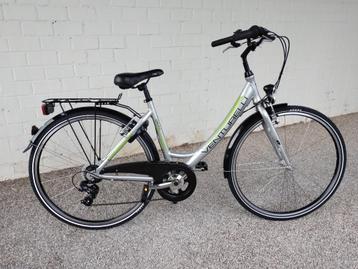Damesfiets Venturelli Dakota " zo goed als nieuw"  beschikbaar voor biedingen