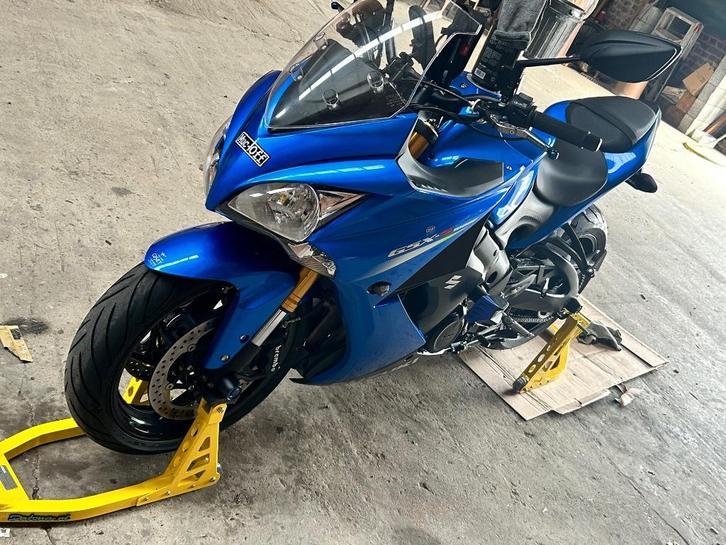 Suzuki gsxs-1000f, Motoren, Motoren | Suzuki, Particulier, Sport, meer dan 35 kW, 4 cilinders, Motorrijbewijs A, ABS, Handvatverwarming