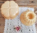 2 Licht oranje puddingvormen, bloem en tulband, Antiek en Kunst, Ophalen of Verzenden