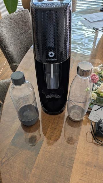 Sodastream bruiswatertoestel + 2 flessen beschikbaar voor biedingen