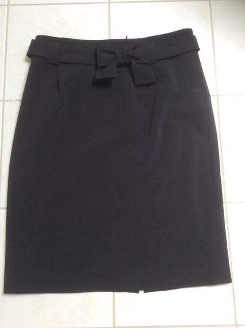Zwarte rok maat 40 merk Princess. Amper gedragen., Kleding | Dames, Rokken, Zo goed als nieuw, Maat 38/40 (M), Zwart, Knielengte