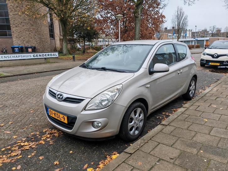 Hyundai i20, 1.4i i-Catcher, Autos, Hyundai, Particulier, i20, Bluetooth, Phares antibrouillard, Radio, Boîte manuelle, Enlèvement