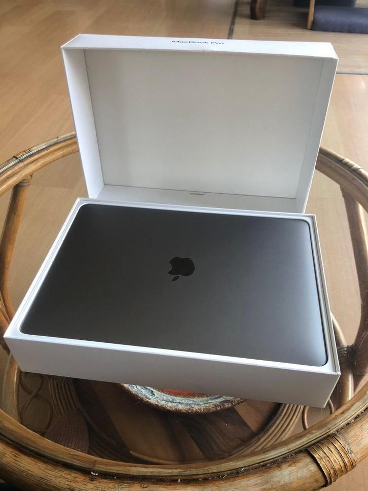 MacBook Pro (13-inch, 2019, Four Thunderbolt 3 ports), Computers en Software, Apple Macbooks, MacBook, Qwerty, Ophalen