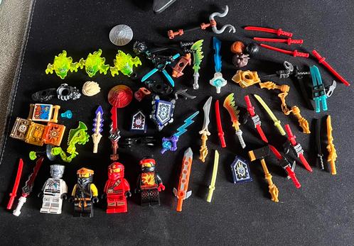 Lego - miscellaneous items - weapons, shields, armor etc., Kinderen en Baby's, Speelgoed | Duplo en Lego, Zo goed als nieuw, Lego