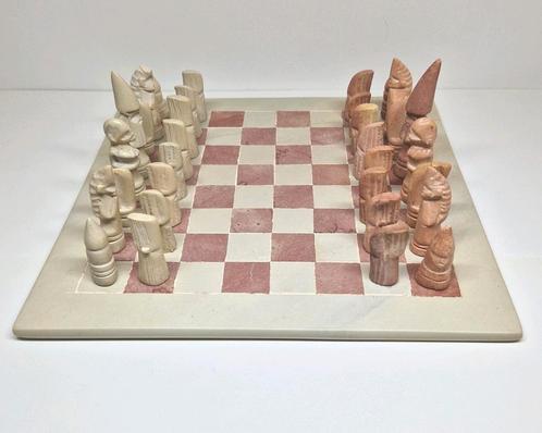 Afrikaans natuurstenen / Kisii stenen schaakspel, 25x25 cm., Hobby en Vrije tijd, Gezelschapsspellen | Bordspellen, Zo goed als nieuw