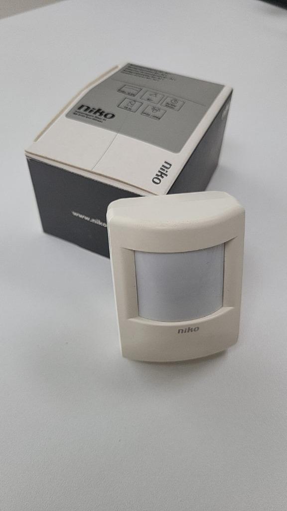Niko - Opbouw bewegingsmelder 90 22M 1NO wit - 350-41279, Doe-het-zelf en Bouw, Elektriciteit en Kabels, Nieuw, Overige typen