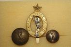 mutsinsigne +2 knopen, Verzamelen, Verzenden, Landmacht, Embleem of Badge