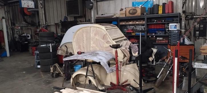 Gedeeltelijk gerestaureerde 2CV (weg wegens tijdgebrek), Auto's, Citroën, Particulier, 2CV, Benzine, 4 deurs, Handgeschakeld, Ophalen