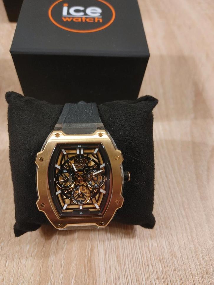 ICE-WATCH Boliday Clear NEUVE, Bijoux, Sacs & Beauté, Montres | Hommes, Enlèvement ou Envoi