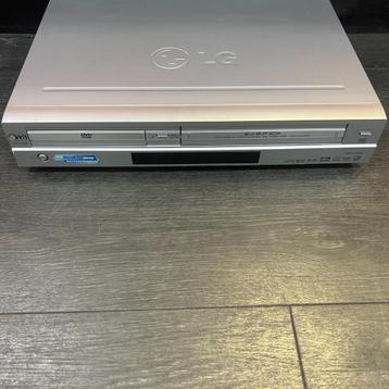 LG DVS7900 DVD Speler - in een redelijke staat beschikbaar voor biedingen