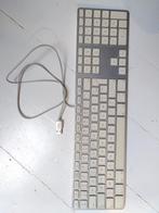 Apple keyboard AZERTY (full size), Computers en Software, Ophalen of Verzenden, Azerty, Zo goed als nieuw