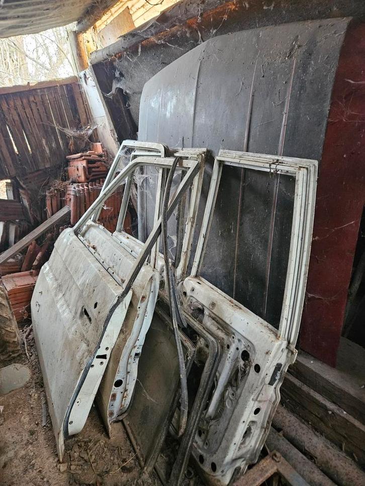 TOYOTA LANDCRUISER 70 portes (à remettre à neuf), Autos : Pièces & Accessoires, Carrosserie & Tôlerie, Toyota, Enlèvement