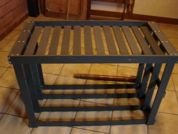houten tafel-rek voor berging of buitenkeuken, Enlèvement, Comme neuf, Autoportant