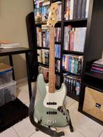 Fender Jazz Bass Sage Green Metallic, Muziek en Instrumenten, Snaarinstrumenten | Gitaren | Bas, Ophalen