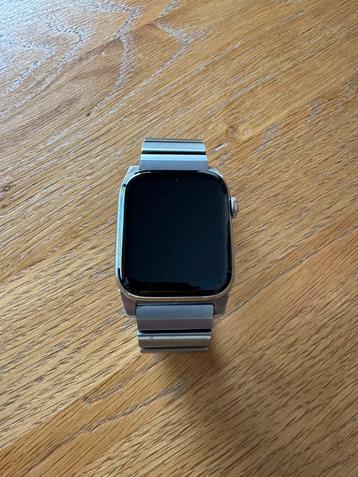 Apple Watch series 6 Stainless steel versie GPS + 4G beschikbaar voor biedingen