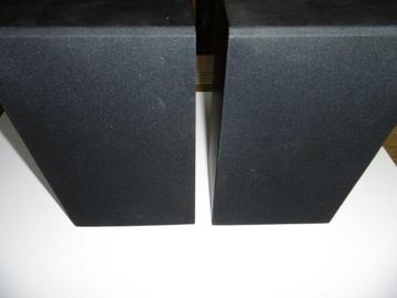 LOT D ENCEINTES  A VENDRE DE 30WATH A PLUS DONT 2 PAIRES ENC beschikbaar voor biedingen
