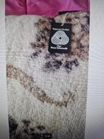 Oreillers - Coussins, Enlèvement, Comme neuf, Autres couleurs