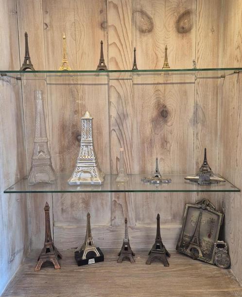 Verzameling van 17 miniaturen van de Eiffeltoren, Antiek en Kunst, Curiosa en Brocante, Ophalen