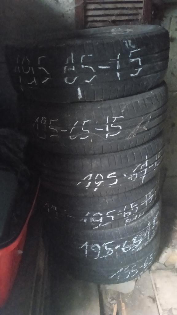 Liquidation de restant de pneus d'occasion( voir dimensions), Auto diversen, Overige Auto diversen, Ophalen