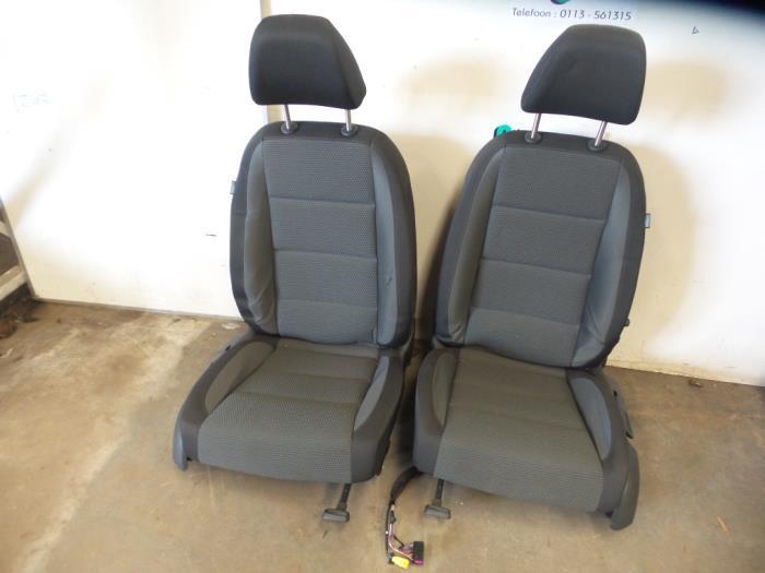 Bekleding Set (compleet) van een Volkswagen Golf (Golf 09-), Auto-onderdelen, Interieur en Bekleding, Gebruikt, 3 maanden garantie
