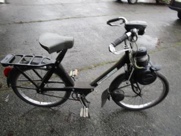 3 Italiaanse Solex bromfietsen in 1 koop - 1 met papieren