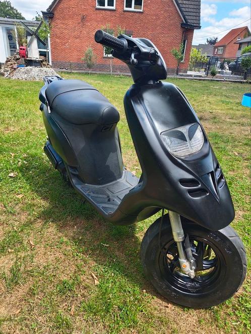 Piaggio typhoon BE B-klasse papieren, Fietsen en Brommers, Scooters | SYM, Zo goed als nieuw, Ophalen