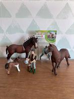 Schleich - 3 paarden, dierenarts en ruiter, Ophalen of Verzenden, Zo goed als nieuw