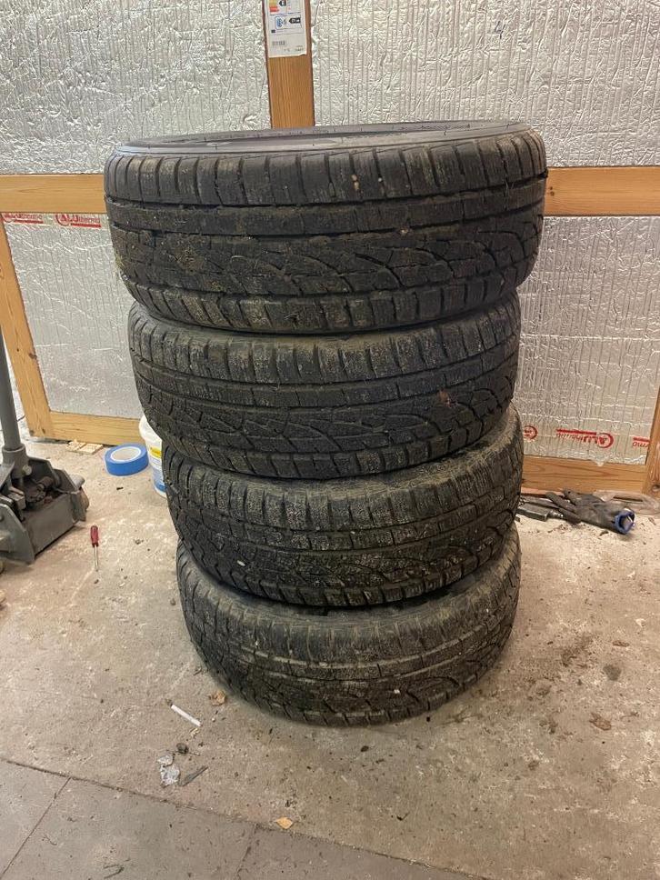 4x Eurorepar winterbanden 215/55/16 als nieuw, Auto-onderdelen, Banden en Velgen, Band(en), Winterbanden, 16 inch, 215 mm, Personenwagen