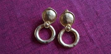 Boucles d'oreilles à clip originales en or avec anneau ovale
