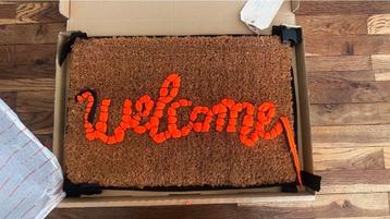 Banksy - Welcome Mat - Gross Domestic Product - Love Welcome beschikbaar voor biedingen