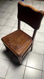 Antieke houten stoel, Ophalen