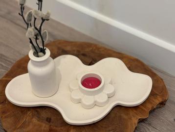 Decoratie set beschikbaar voor biedingen