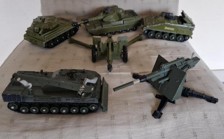 WW2 collectie items dinkytoy., Verzamelen, Complete verzamelingen en Collecties, Ophalen