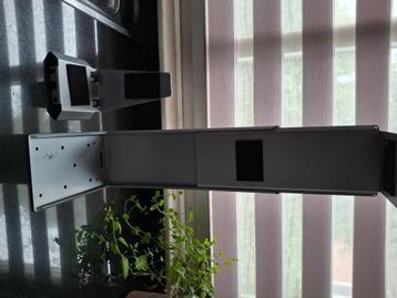 Beugel voor computer beschikbaar voor biedingen