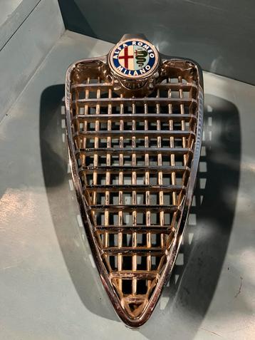 Alfa Romeo 2600 Berlina voorgrill beschikbaar voor biedingen