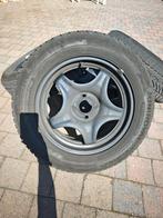 4 Pneus et 4 jantes en tôles, Auto-onderdelen, Banden en Velgen, Ophalen, Gebruikt, 16 inch, Band(en)