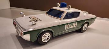 zeldzame oude speelgoedauto Toyota Crown Coupé beschikbaar voor biedingen