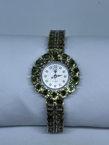 Zilveren 925 horloge met echte Zultanite stenen beschikbaar voor biedingen