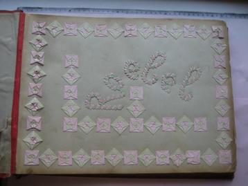 Album : papieren vouwsels, vlechtwerk, borduursel & Origami beschikbaar voor biedingen